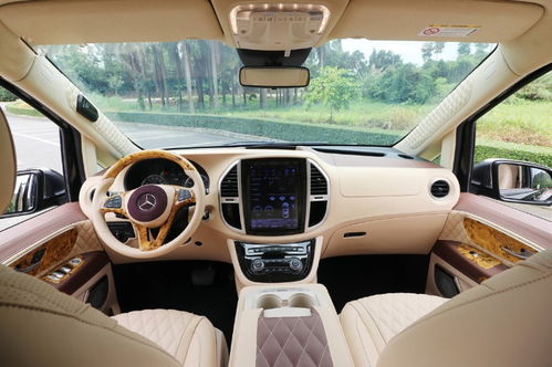 【奔馳威霆又現(xiàn)奢華內(nèi)飾全隔斷,增加愛(ài)車(chē)科技感尊御名車(chē)誠(chéng)意滿(mǎn)滿(mǎn)】-